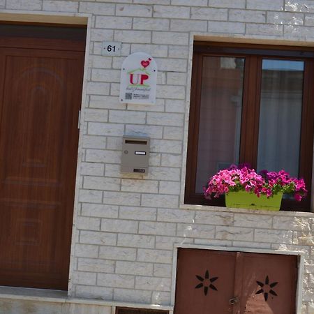 Up Bed & Breakfast Carosino Bagian luar foto