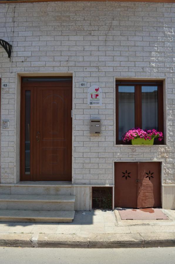 Up Bed & Breakfast Carosino Bagian luar foto